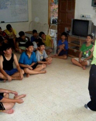 拜访 Rumah Victory - 书籍捐赠