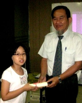 亲子交流会暨“A级儿少宠物情缘”生命营参加证书颁发典礼
