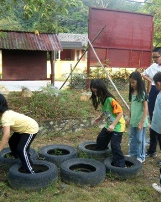 A 级热爱大自然的儿童和青少年的生活丰盛营