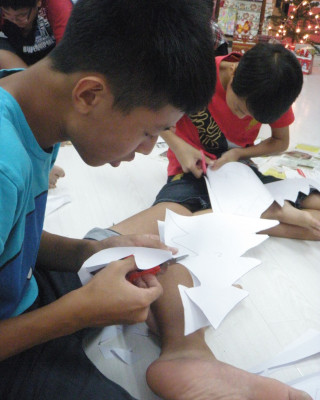 A 级你，我，他 圣诞大聚会