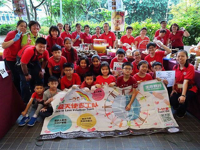 a Life a Life Care to Love Volunteer Team 3